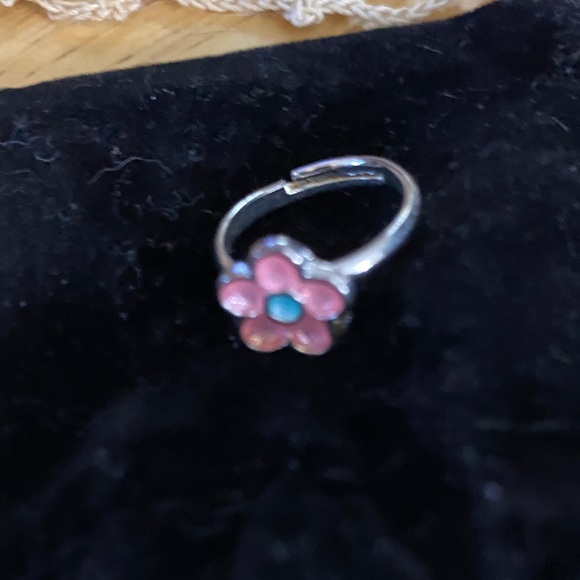 Pink Flower and Heart Rings - Picture 3 of 4